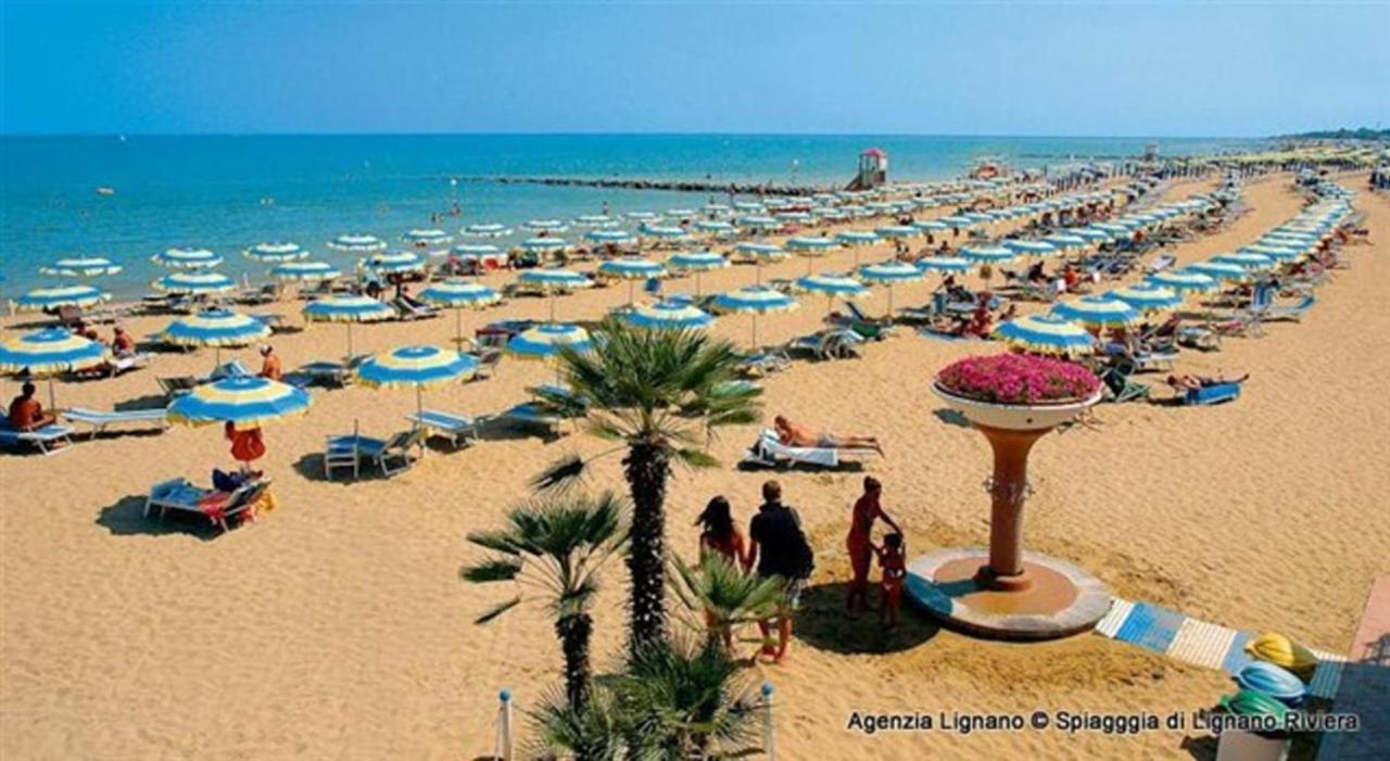 Апартаменти Lignano Riviera Ліньяно-Сабб'ядоро Екстер'єр фото
